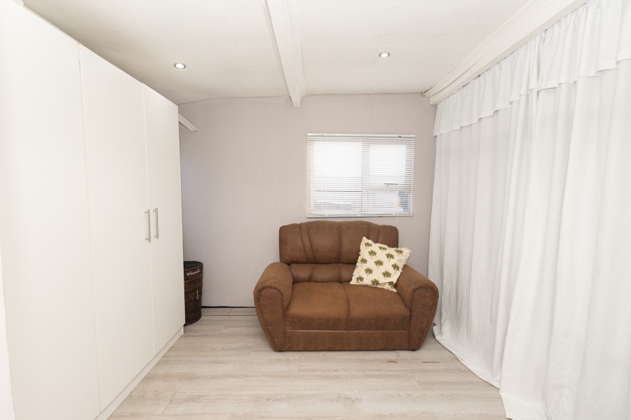 2 Bedroom Property for Sale in Ruyterwacht Western Cape